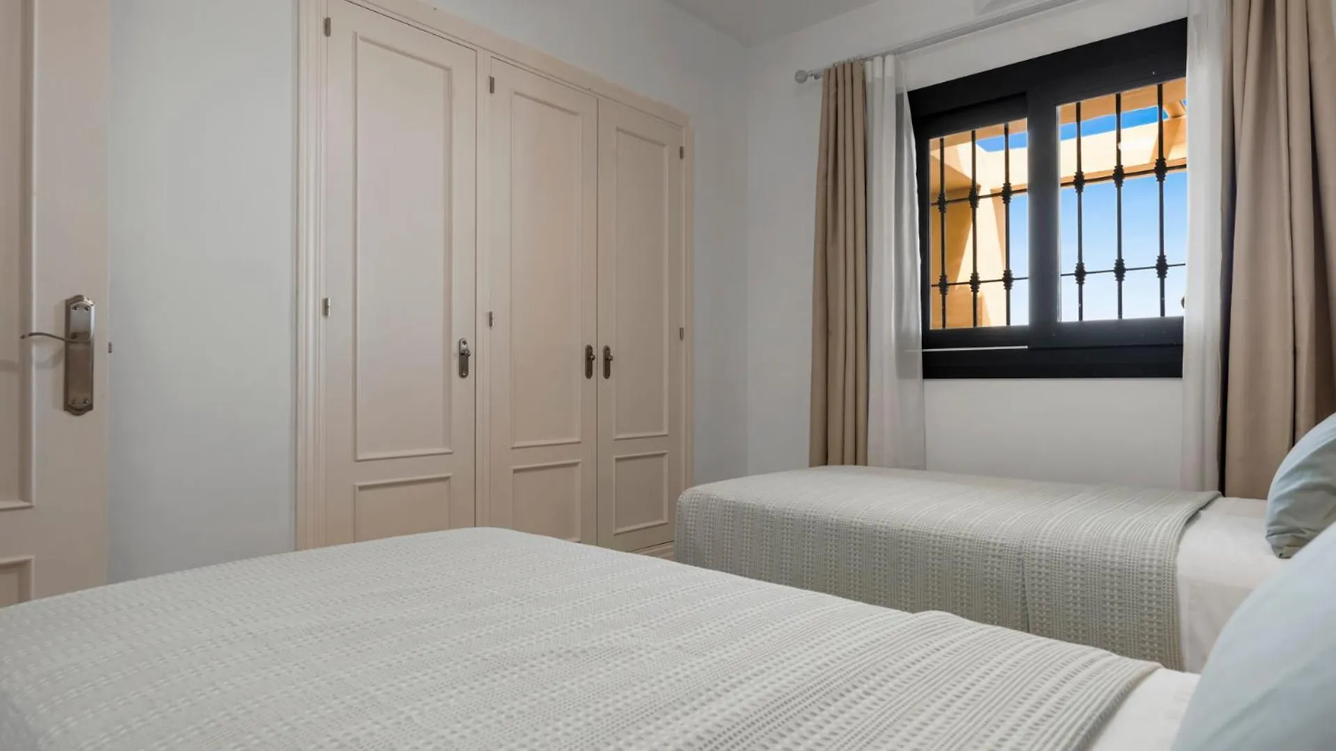 Sky And Sea Estepona Penthouse 0*,  Spain