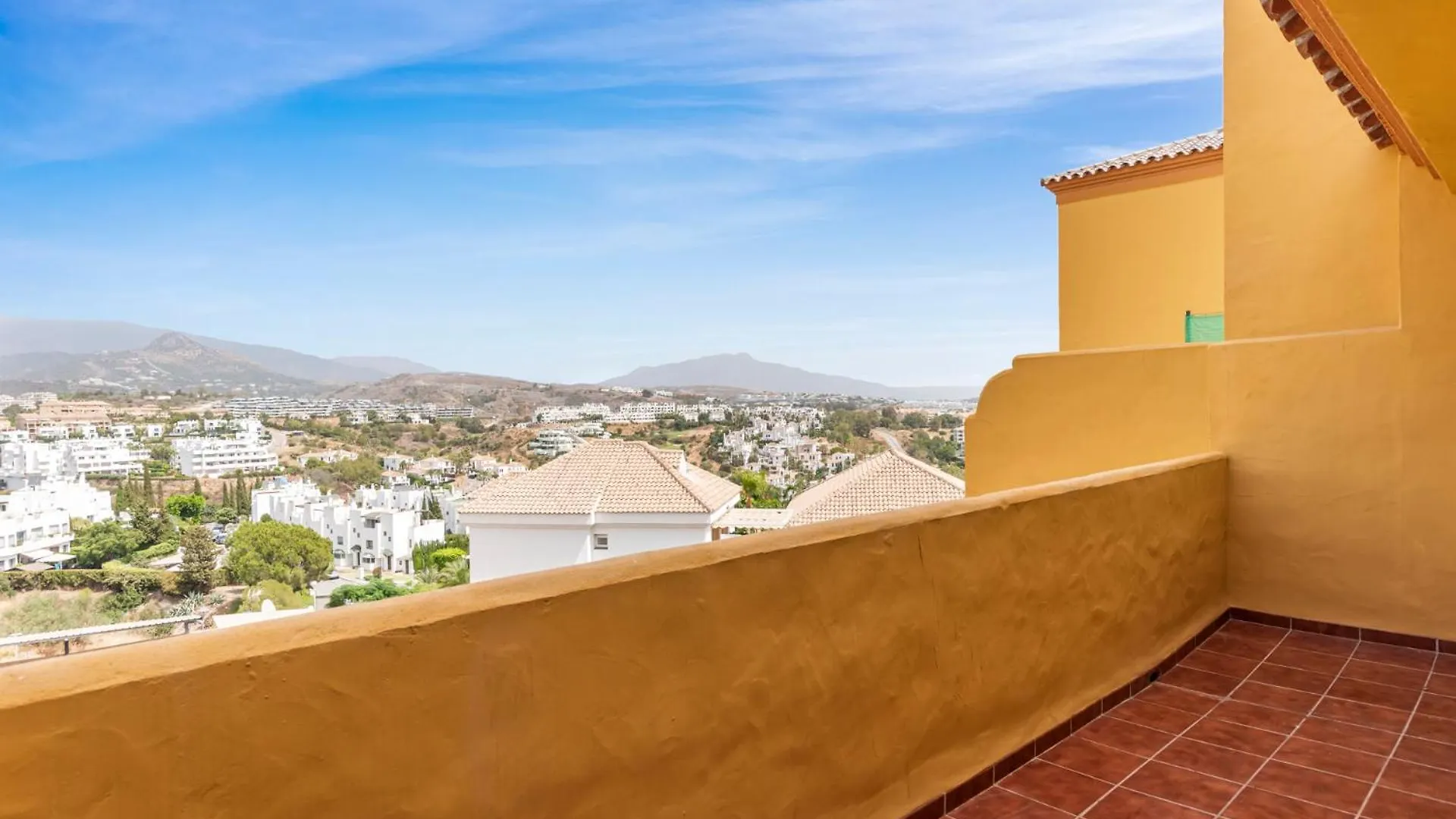 Sky And Sea Estepona Penthouse 0*,