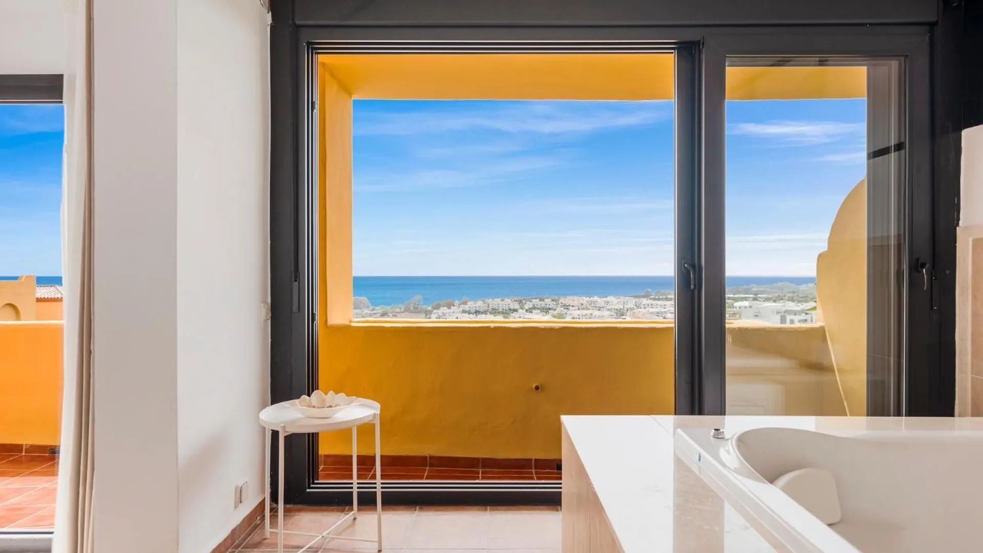 Sky And Sea Estepona Penthouse Apartment