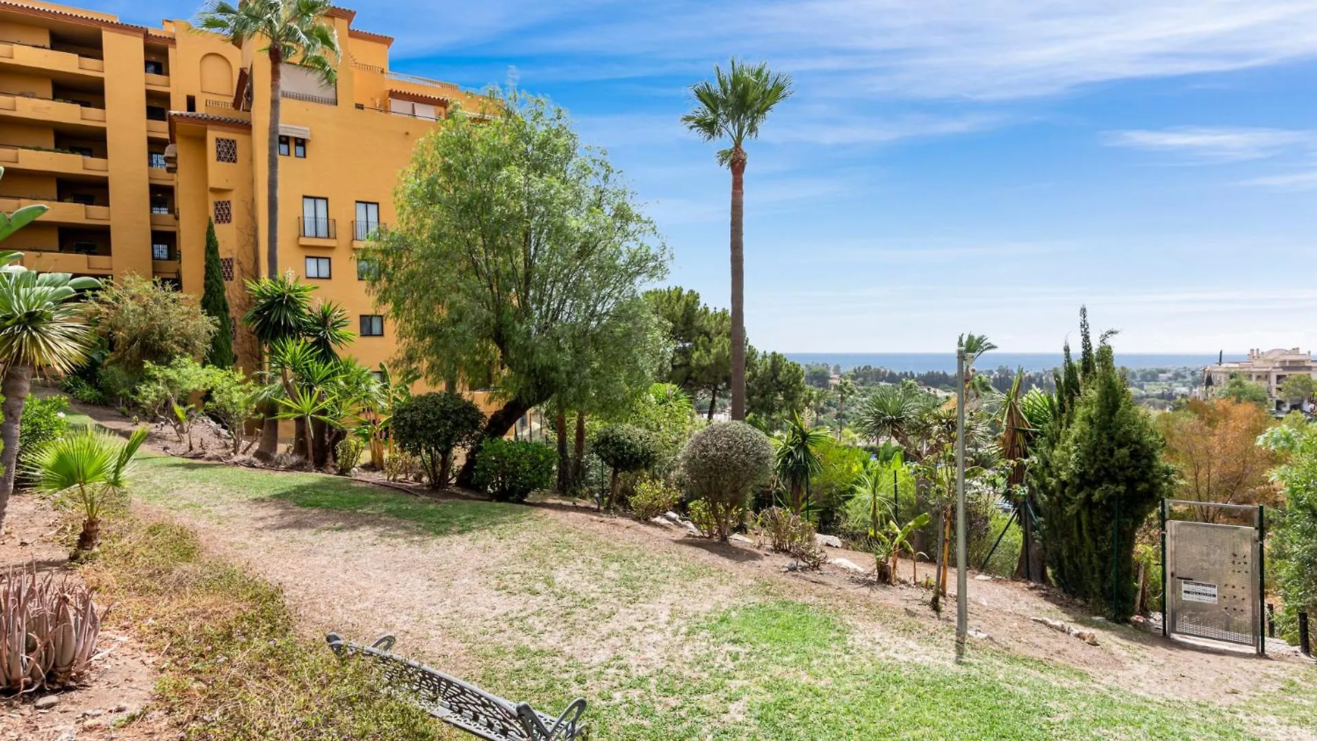 Sky And Sea Estepona Penthouse Apartment